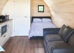 Woodpecker Pods - Bron Eifion Lodges, Criccieth, Gwynedd