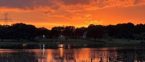 Come enjoy these amazing Sunsets on our private lake 