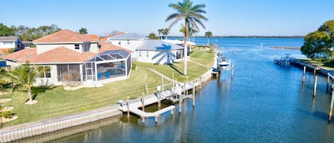 BAYFRONT Boater Paradise