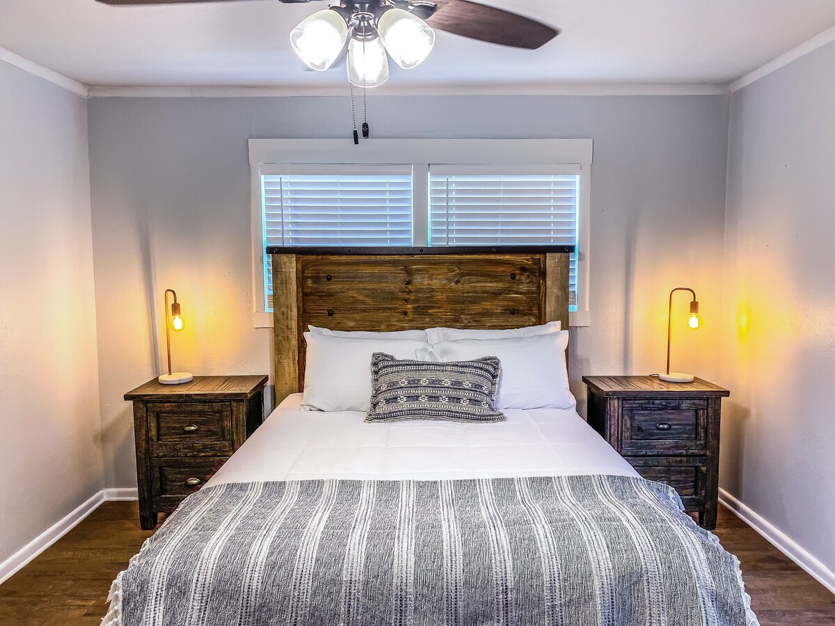 Best of NRH! 5 star cleaning reviews! Sleeps 8!