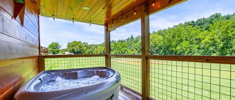 Tina de hidromasaje al aire libre