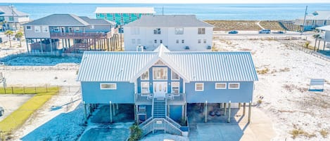 Located mere steps to Navarre Beach