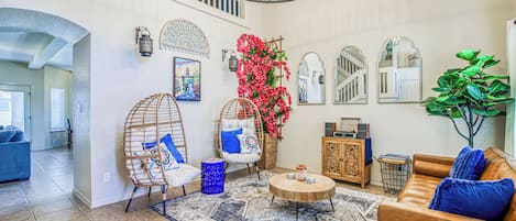 Updated Living Entry Room. Relax sit down, listen to a vinyl record