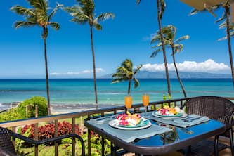 Perfect Romantic Getaway - Right on the Ocean!