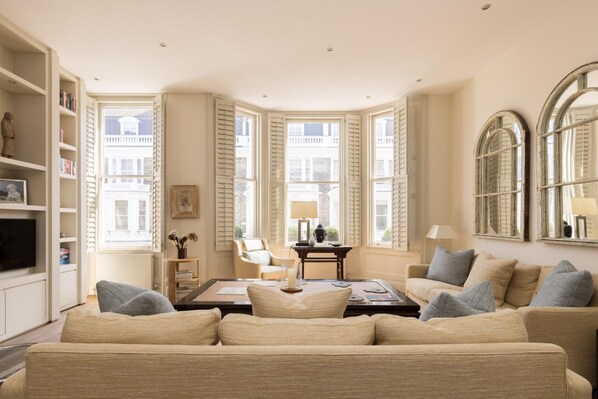 Green History – 3 Bedrooms in Kensington (5778)