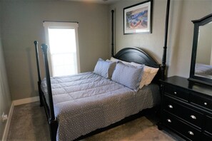 Master suite with king-size, Tempur-pedic mattress