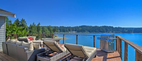 Gig Harbor Vacation Rental | 2BR | 2BA | Stairs Required | 1,300 Sq Ft