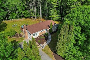 Enjoy the 4 acres and the privacy Stream has to offer!
