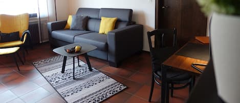 Ferienwohnung Klammblick mit Balkon-Wohnzimmer FeWo Klammblick