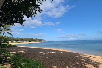 15 Steps to the Beach! Ground Floor Completely Renovated on the North Shore