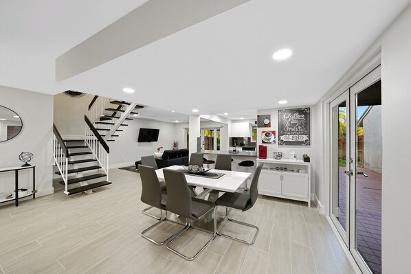 Dining area fits up to 6 people, but we do have seating for 3 at the breakfast nook as well!