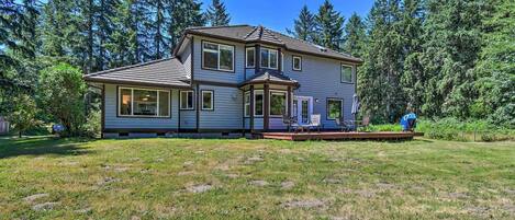 Yelm Vacation Rental | 5BR | 3.5BA | Stairs Required | 3,500 Sq Ft
