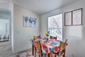 Dining Room | Dishware/Flatware Provided