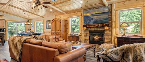 LUXURY LOG CABIN