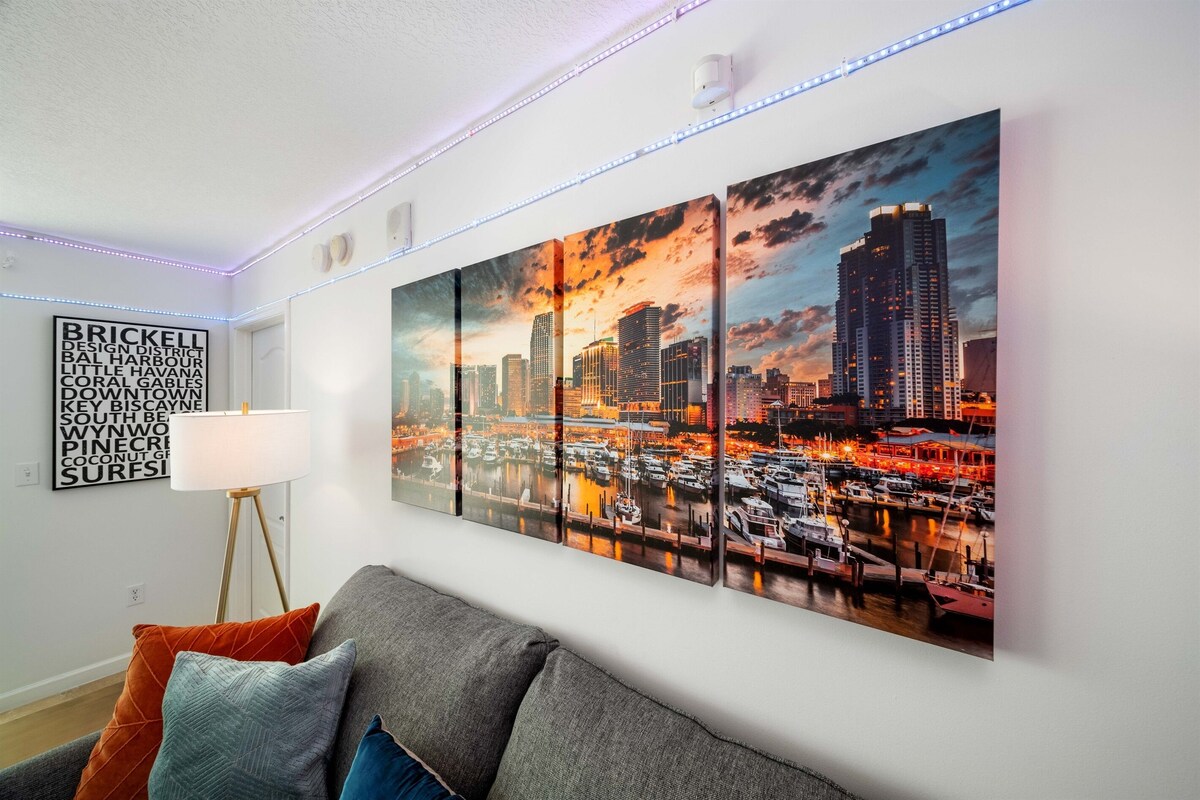Spring Exclusive: Stay at The Haus on Brickell Bay in Miami. Book now!