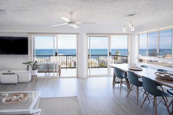 With its spacious interior and ocean views, this apartment is a relaxing coastal haven in the heart of Kings Beach.
