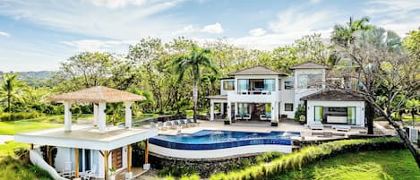 Paradise Found: Your Dream Escape in Tamarindo, Costa Rica
