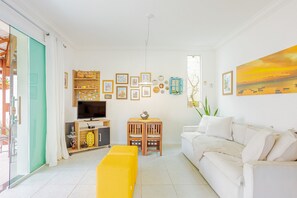 Family,Living Room,TV and multimedia