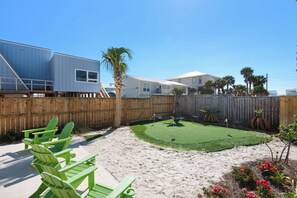 Putt putt area