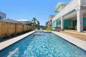 Aqua Skye private pool