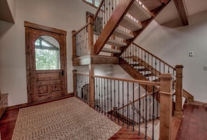 All homes are thoroughly cleaned by our amazing cleaning crew for your arrival.