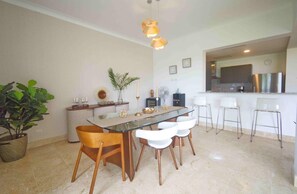 Stylish resort penthouse with amazing views (2903)