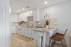Fully stocked kitchen essential to prepare your home cooked meals!