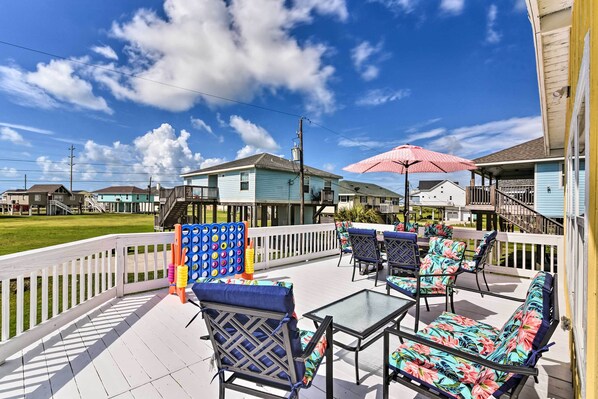 Galveston Vacation Rental | 2BR | 1BA | Stairs Required | 722 Sq Ft