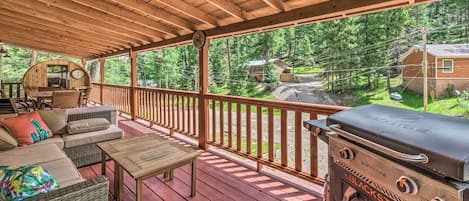 Cloudcroft Vacation Rental | 3BR | 3BA | 1,900 Sq Ft | Stairs Required