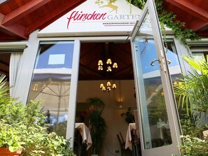 Hotel-Restaurant Werneths Landgasthof Hirschen, (Rheinhausen), LHS 00180-Hotel-Restaurant Werneths Landgasthof Hirschen