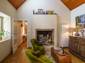 Property, Furniture, Table, Picture Frame, Plant, Couch, Wood, Interior Design, Living Room, Building