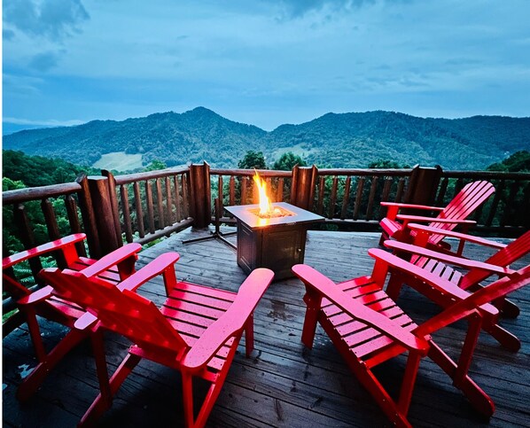 Deck - Soak in breathtaking mountain views by the fire pit!