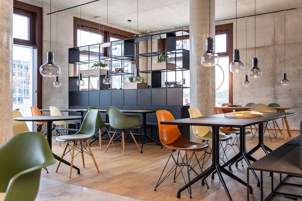 Lobby-Lounge