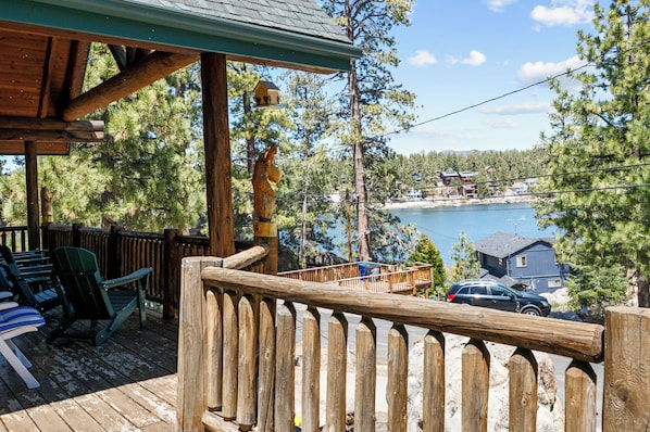 LakeView from Front Deck - Steps to Lake