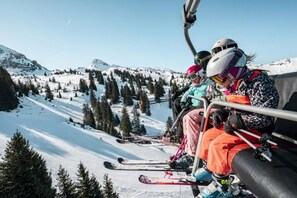 Skidåkning och snöaktiviteter
