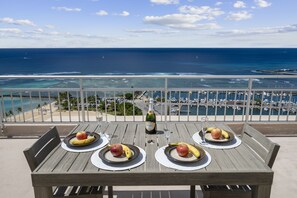 Breakfast on the lanai while enjoying this spectacular view - Breakfast on the lanai while enjoying this spectacular view