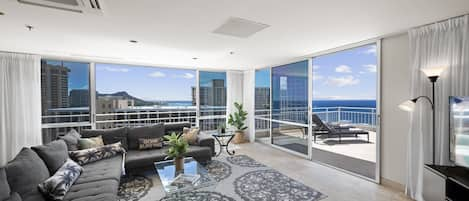 Newly Updated Living Room with Gorgeous Ocean View - Newly Updated Living Room with Gorgeous Ocean View