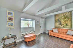 Living Room | Queen Sleeper Sofa | Pet Friendly w/ Fee