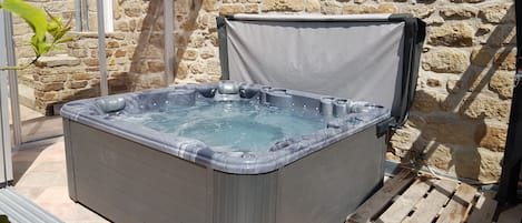 SPA abri ouvert