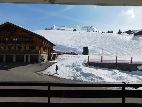 Snow and ski sports