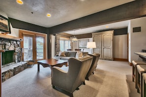 Flooring, Living Room, Room, Indoors, Couch