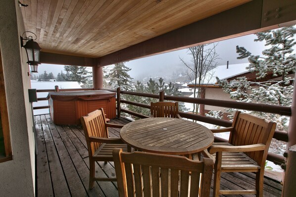 Hardwood, Chair, Furniture, Flooring, Porch