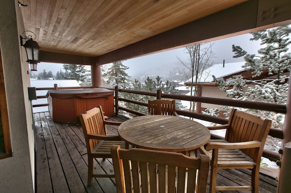 Hardwood, Chair, Furniture, Flooring, Porch