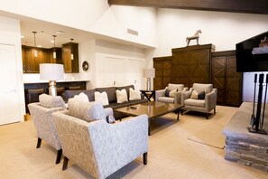 Furniture, Living Room, Room, Indoors, Couch