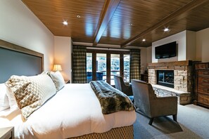 Screen, Room, Indoors, Bedroom, Living Room
