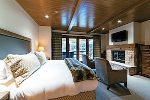 Screen, Room, Indoors, Bedroom, Living Room