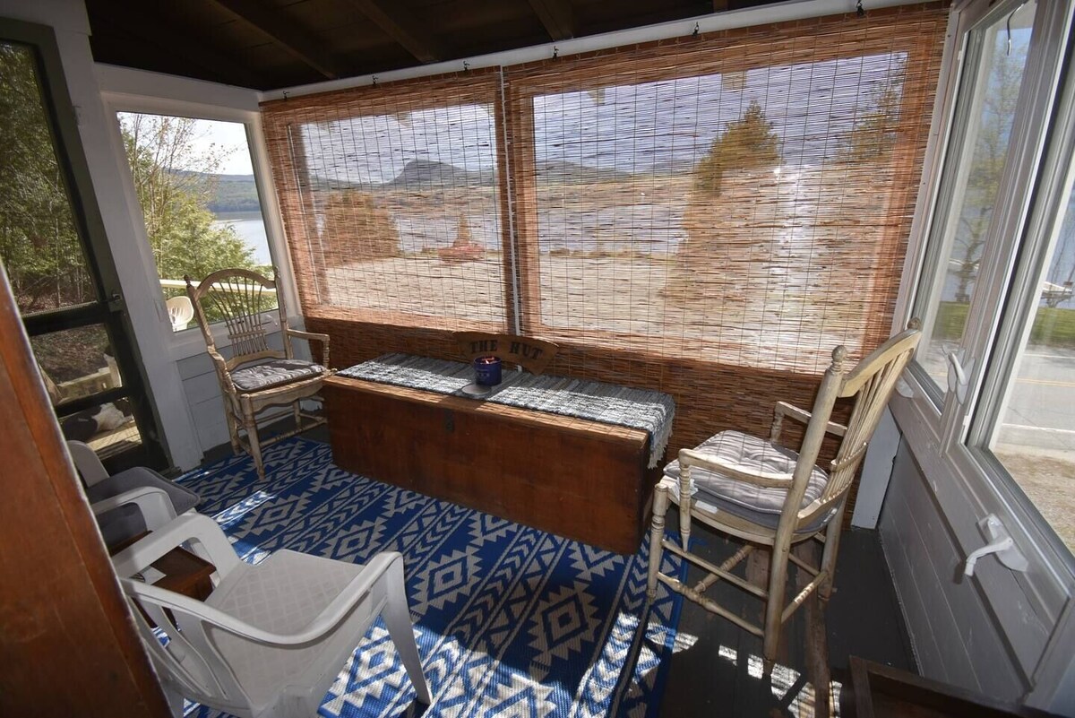 Lake Willoughby Views and access. Boat Dock and Beach Wood fired hot tub