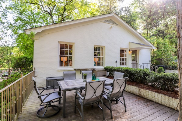 Perfect side patio for cookout with ample sitting for family and friends!
