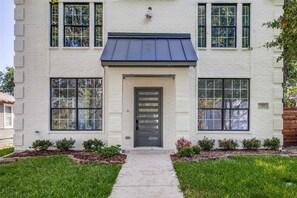 Newly renovated 