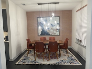 Formal dinning room